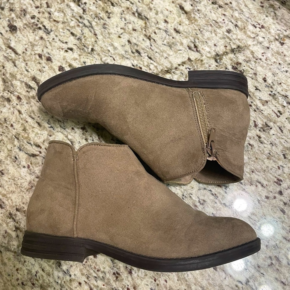 Taupe ankle boots in faux suede